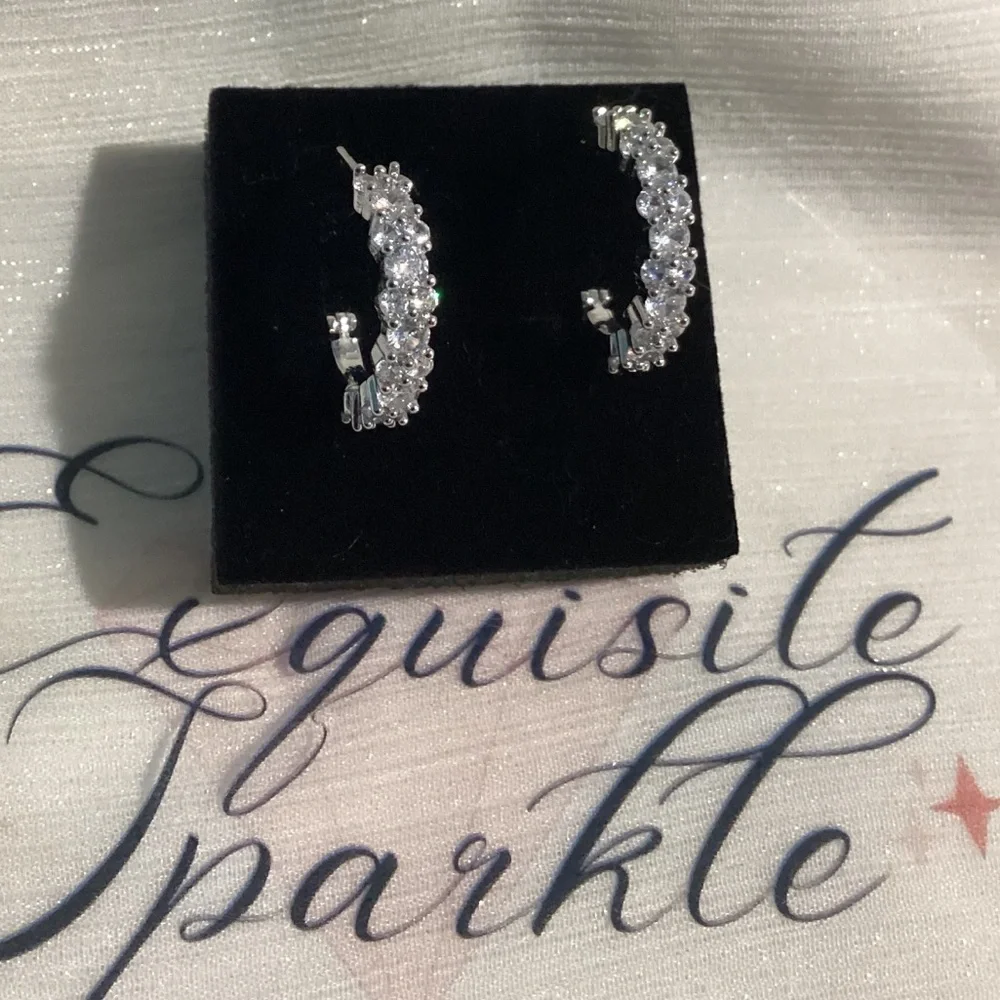 🌸Gorgeous Cz Diamond Cluster C Hoop half hoop earring hoops.
